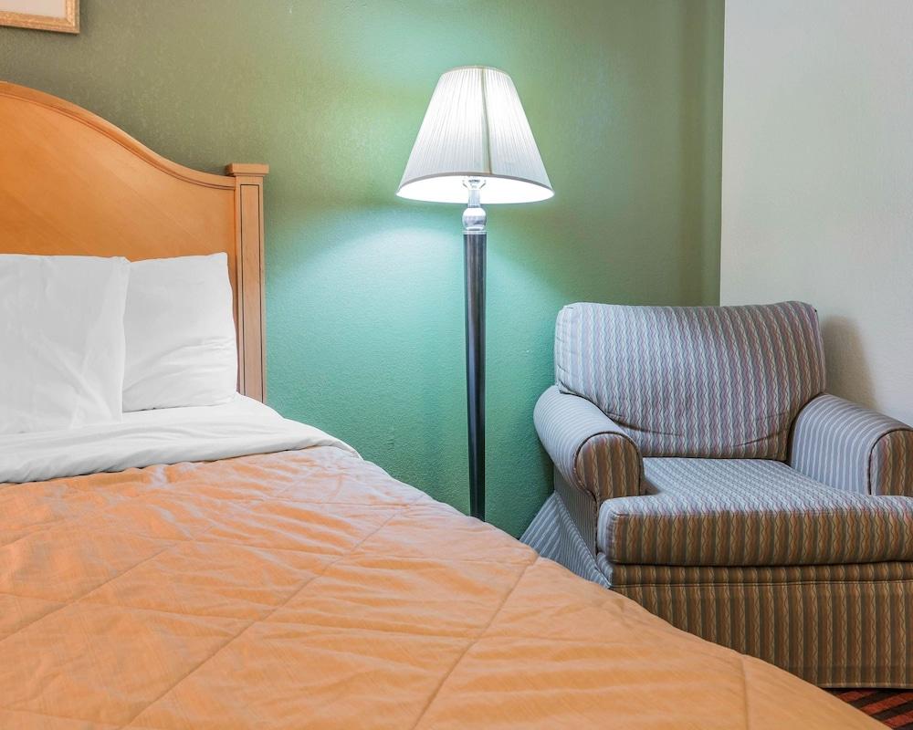 Rodeway Inn Coopersville Luaran gambar