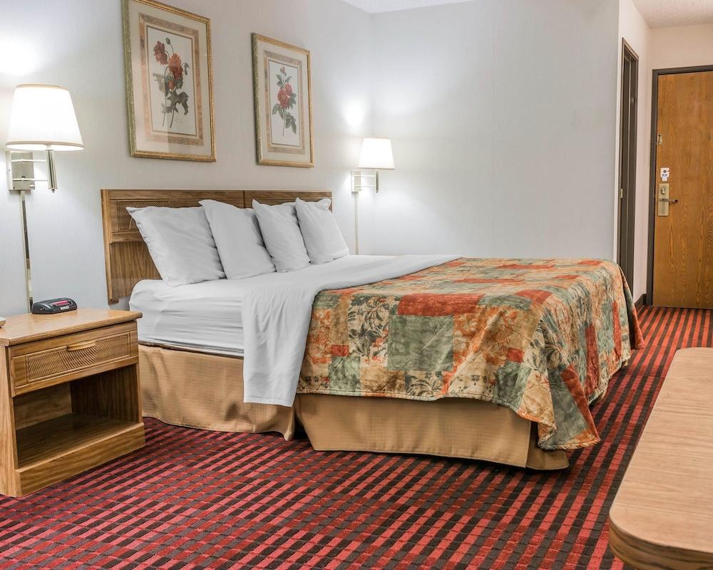 Rodeway Inn Coopersville Luaran gambar