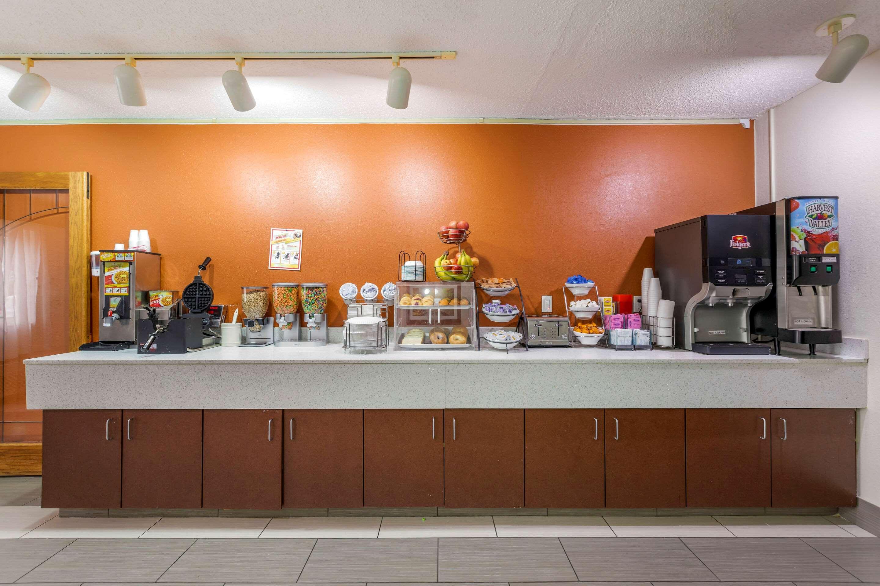 Rodeway Inn Coopersville Luaran gambar