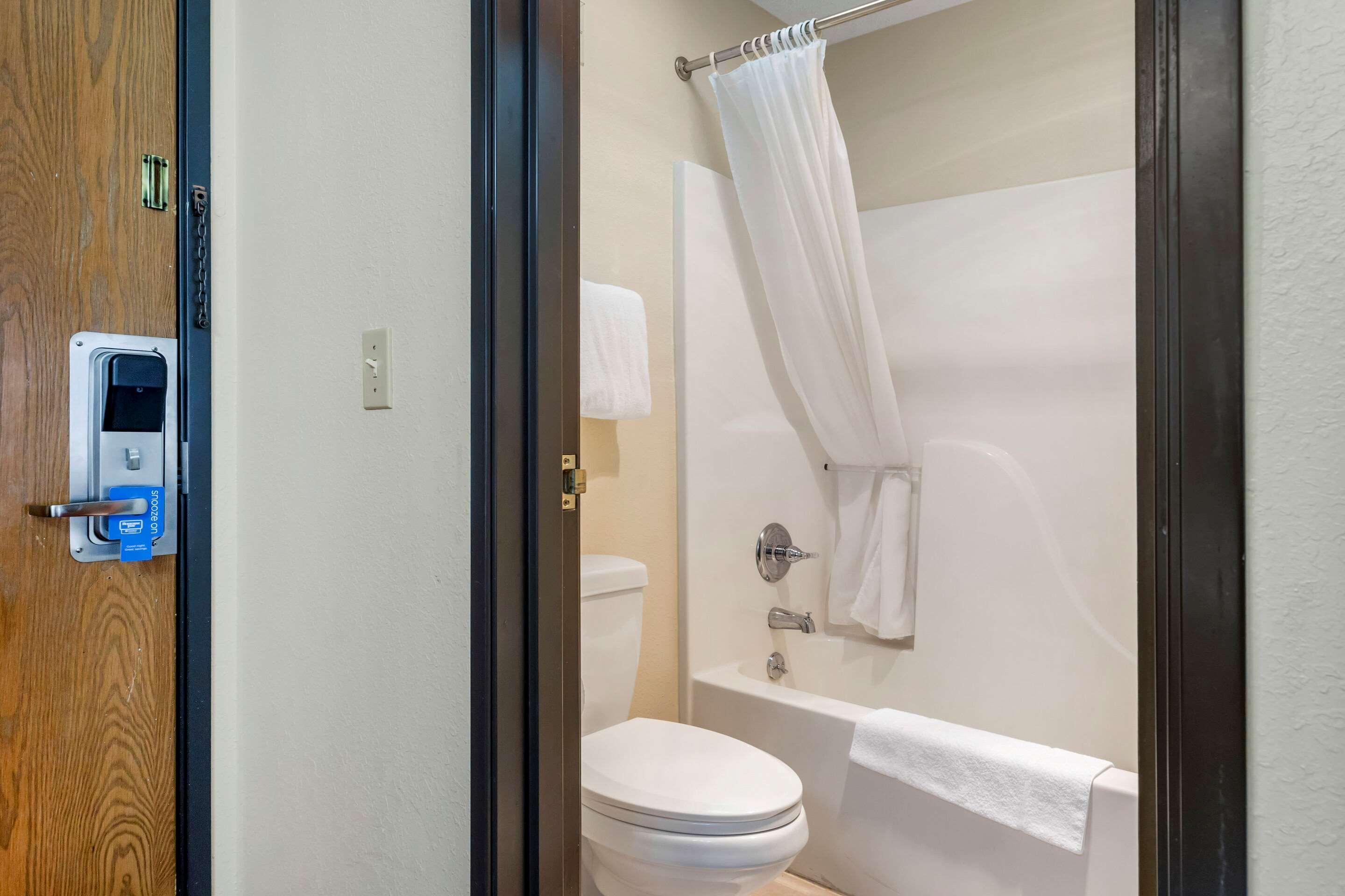 Rodeway Inn Coopersville Luaran gambar