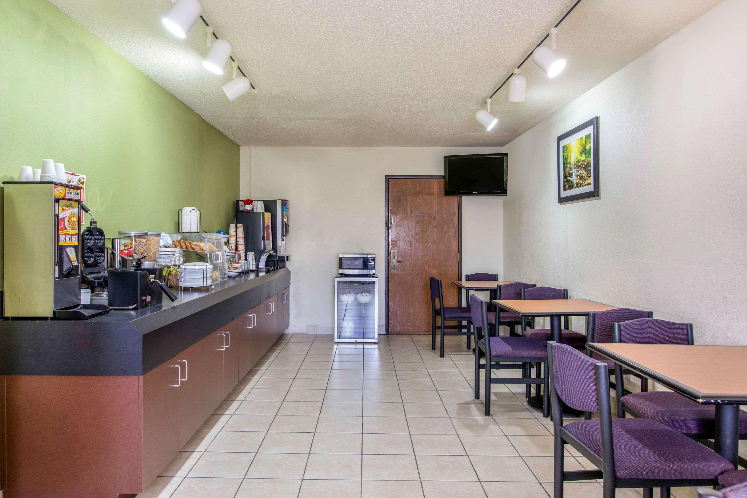 Rodeway Inn Coopersville Luaran gambar